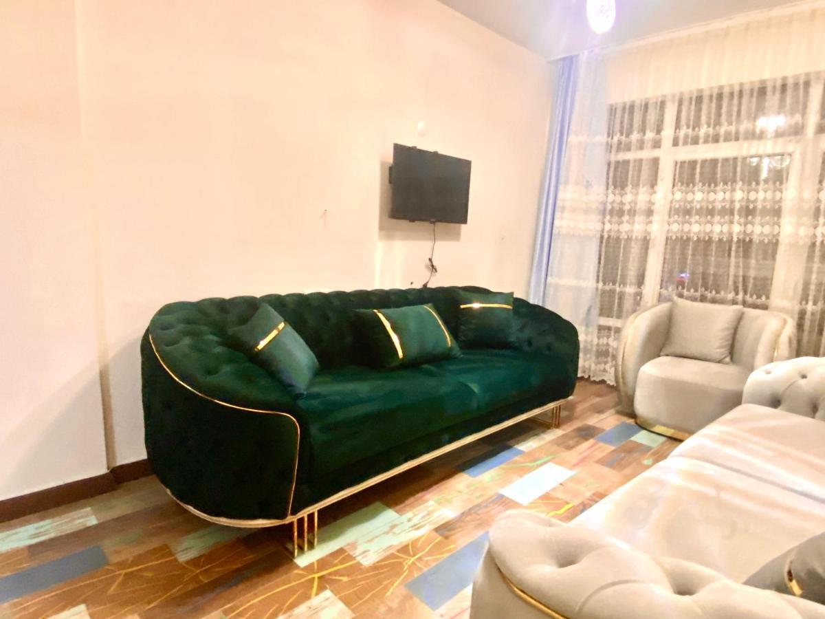 Jazzy Homes Top Class,100 Mb Fast Internet Daire