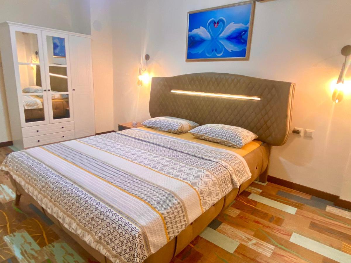Jazzy Homes Top Class,100 Mb Fast Internet Daire